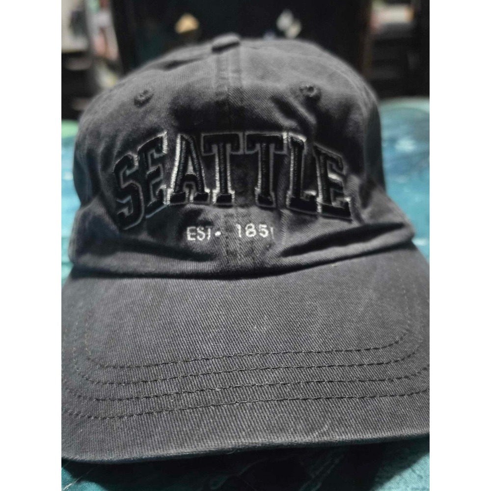 SeaWorld Seattle Hat Black Embroidered Baseball Cap Adjustable Mens Cotton